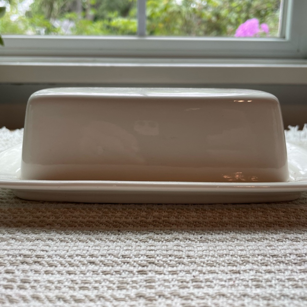 10 Strawberry Street white ceramic butter dish.